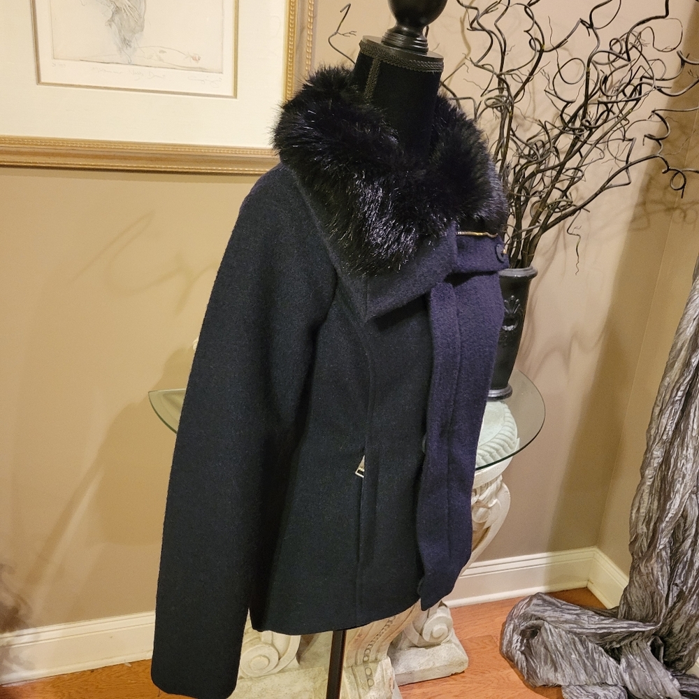 Bebe Jacket With Faux Fur Collar - Picture 11 of 15